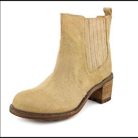 Max by Rocket Dog Chelsea Lug Boots sz 6 - Picture 1 of 13